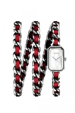 シャネル、新作ウォッチ「プルミエール ロック レッド」赤いレザーで手元を彩る世界限定1,000本