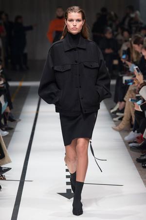 スポーツマックス 2017-18年秋冬コレクション - 躍動感みなぎるイタリアン スポーツウェア