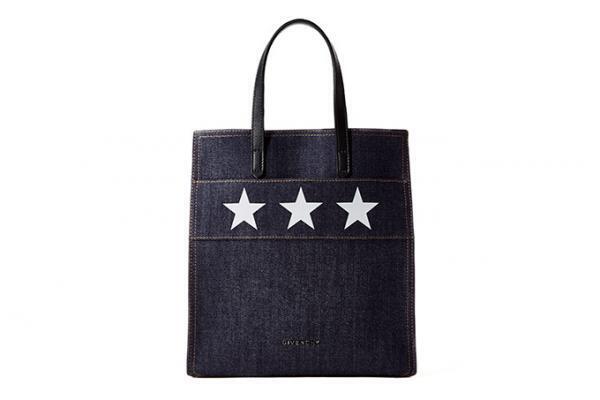 ジバンシィのアイコンバッグ「スターゲート」から新作デニムライン - 星をのせたトートバッグ