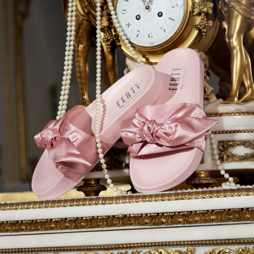 リアーナが手がける「フェンティ プーマ バイ リアーナ」の限定ストアがラフォーレ原宿・GR8に