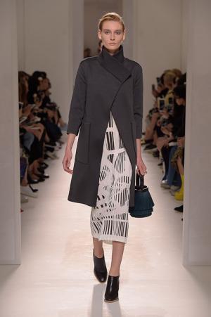 エルメスの2017-18年秋冬コレクションをライブ配信