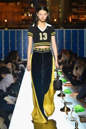 フェンティ プーマ バイ リアーナ 2017年秋冬、「フェンティ大学」学生たちの着こなしとは