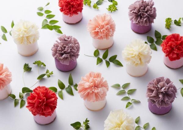 カーネーションが咲くケーキ、グランドハイアット福岡より登場