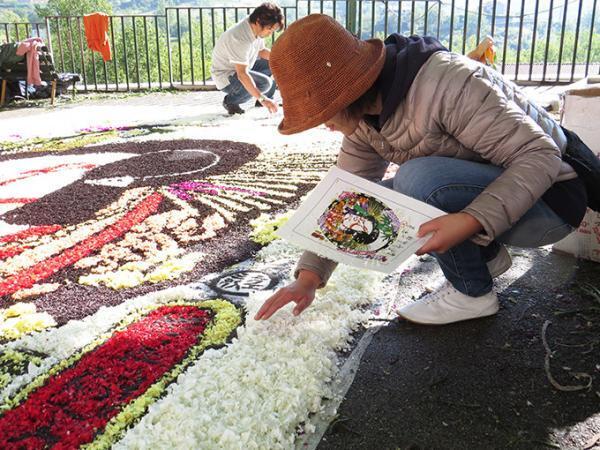 「スプリングフラワーカーペット」恵比寿ガーデンプレイスに“花の絨毯”が現れる、エッグペインティングも