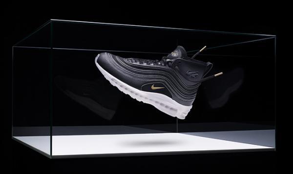 ナイキラボ、リカルド・ティッシ＆マーク・ニューソンとのコラボシューズ発売