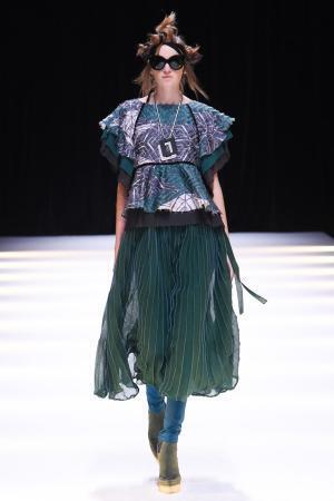 ユマ コシノ2017-18年秋冬コレクション - ミリタリーのエレメントを気品溢れる姿に変えて