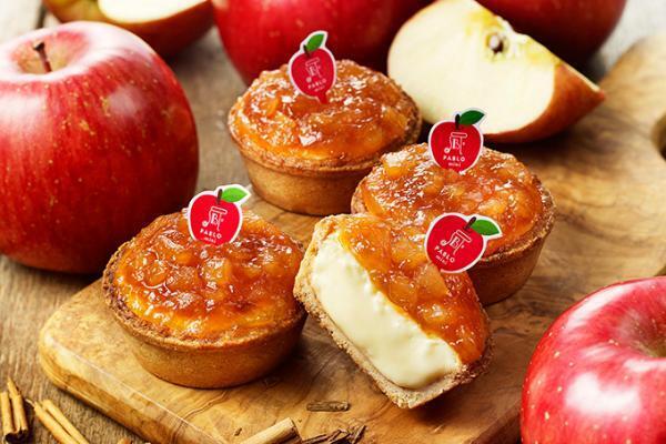 パブロミニの限定チーズタルト「シナップル」- シナモン香るリンゴジャムをあしらって