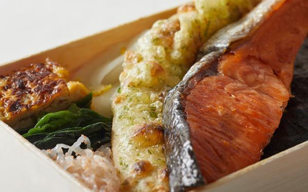 海苔弁専門店 「刷毛じょうゆ 海苔弁山登り」1号店がギンザシックスに、海・山・畑の幸のおかずと共に