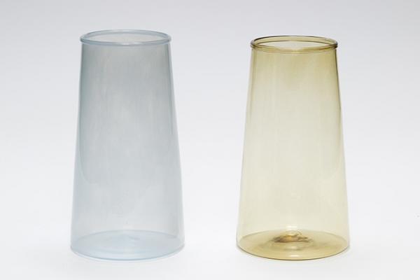 マーガレット・ハウエルのガラス器シリーズ - 透き通るブルーやグリーンの涼やかでモダンな器