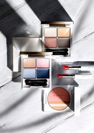 SUQQUの17年夏コスメ、落ち着きあるブルートーンで仕上げる大人のマリンメイク