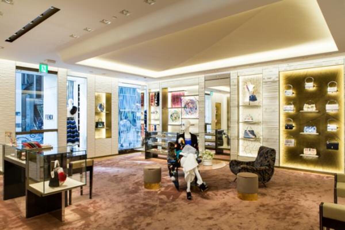 フェンディ国内最大旗艦店が銀座 ギンザ シックスに 世界初ファーウェアのメイド トゥ オーダー 17年4月7日 ウーマンエキサイト 1 3