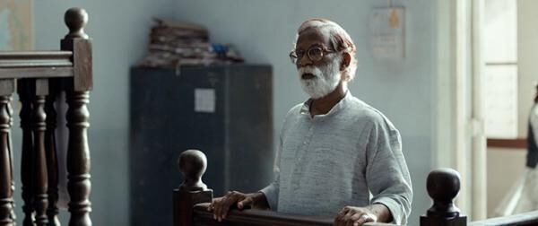 映画『裁き』理不尽な裁判と複雑な社会システムに生きる人々、インドの気鋭監督が贈る異色の法廷劇