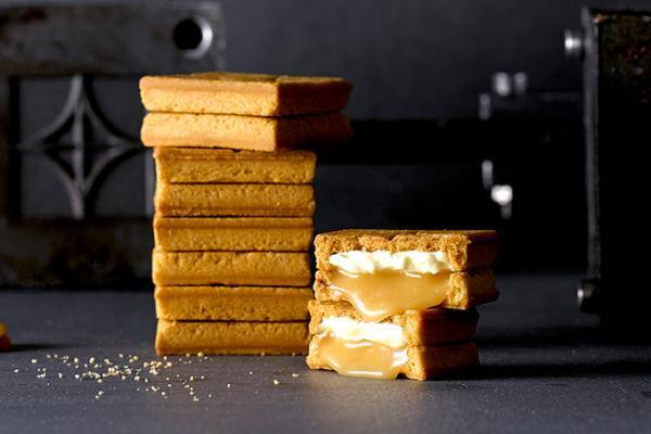 バターサンド専門店「プレスバターサンド」が東京駅構内に、ベイクの新業態 - 焼きたてクッキーを展開