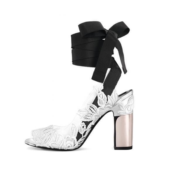 ロジェ ヴィヴィエ 17年春夏新作、刺繍やレザーカットで花々をあしらったシューズ＆バッグ