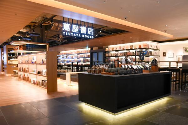 銀座 蔦屋書店＆スターバックス リザーブ バー「ギンザ シックス」に登場、6万冊のアート本