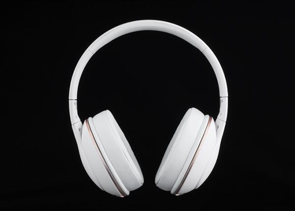 ZEDDが手掛けたヘッドフォン「Double Zero 001」重低音＆クリアな高品質サウンドを両立