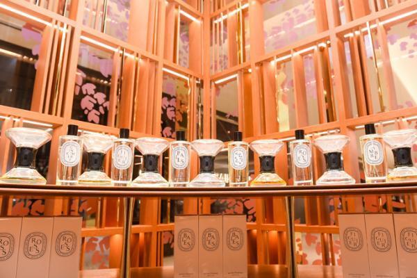 ディプティックからヒノキが香る「Tokyoキャンドル」限定登場、ギンザ シックス新店記念