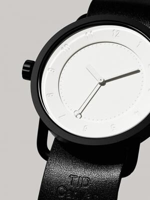 スウェーデン発「ティッド ウォッチズ」の新作時計 - 光と影で姿を現す純白の文字盤