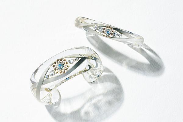 スタージュエリーから夏に向けた「アクリルジュエリー」夏の空に光り輝く太陽を表現