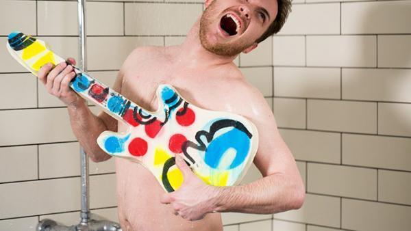 ラッシュからUKカルチャーに着想を得た父の日コレクション - ギターやターゲットマーク型のソープ