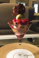 ホテル インターコンチネンタル 東京ベイ、3種のチェリーを使ったクレームブリュレパンケーキ＆パフェ