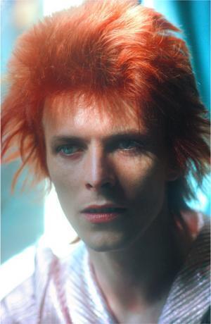 ミック・ロックが撮影したデヴィッド・ボウイ作品の写真展、ホテルアンテルーム京都で開催