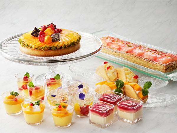 横浜ベイシェラトンの「スイーツパレード」木・金曜の夜限定でマンゴー＆桃スイーツが食べ放題