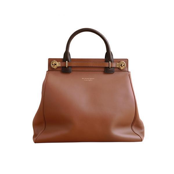 バーバリーから新バッグ「DK88」トレンチコートに着想を得たデザイン