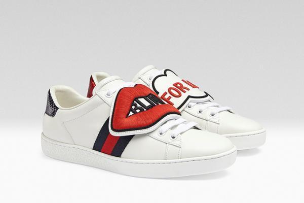 グッチから100通り以上のカスタマイズができるパッチ付きスニーカー、ホワイトスニーカーAceの新作
