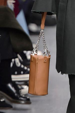 ジョン ローレンス サリバンから”ボクシング”着想の新バッグ「スピードボール＆サンドバッグ」登場