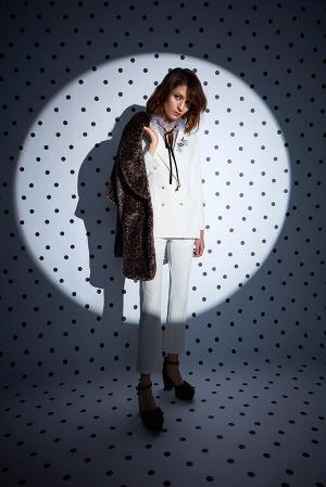 スレトシス 2017-18年秋冬コレクション -「スレトシス宇宙」に生きるグリッターペガサス