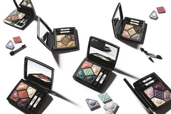 ディオールの新アイシャドウ パレット「サンク クルール」クリームのように滑らかに肌と一体