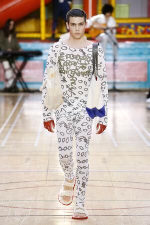 ヴィヴィアン・ウエストウッド2018年春夏コレクション - 英国トラッドも自由な発想で唯一無二の服に