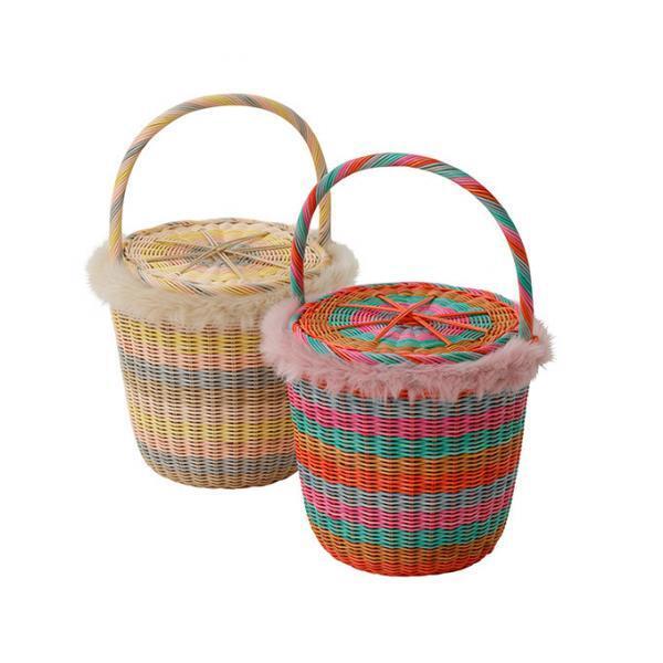 ビューティフルピープルから、マルチボーダーのかごバッグ＆ソファから着想を得たチェーンバッグ