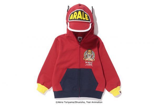 「Dr. スランプ アラレちゃん」×ア ベイシング エイプ、アラレちゃんのキャップが付いたフーディ