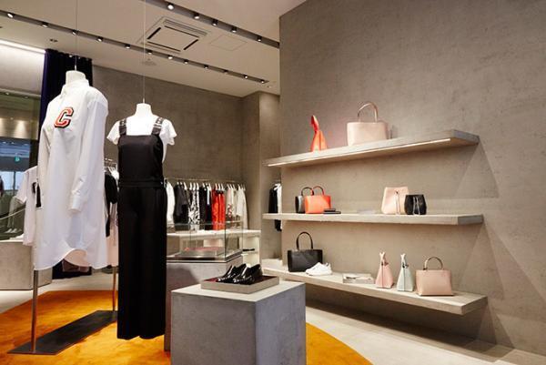 シーケー・カルバン・クライン、ラフ・シモンズ監修の新ストア世界1号店を銀座にオープン