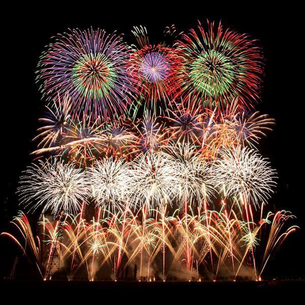 「佐倉花火フェスタ」関東最大約16,000発、巨大花火が千葉の夜空を彩る