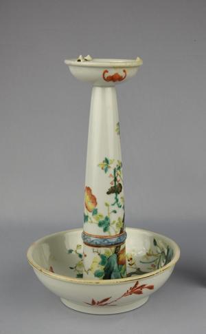 特別展「魅惑のランプ」池袋 古代オリエント博物館で、古代地中海・ヨーロッパ・アジアのランプが集結