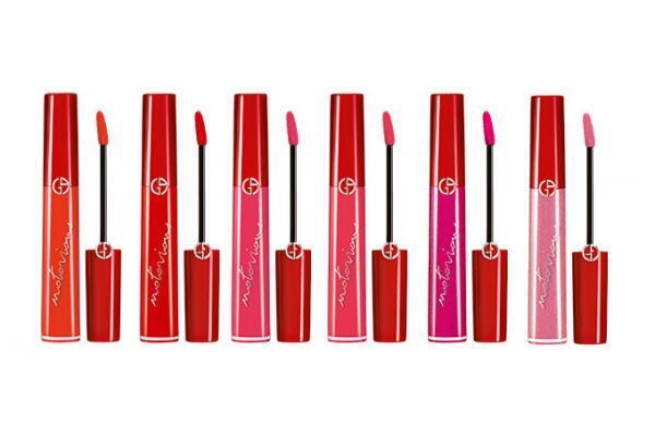 ジョルジオ アルマーニ ビューティの”リップ マエストロ ”に、アルマーニサイン入りリキッドルージュ