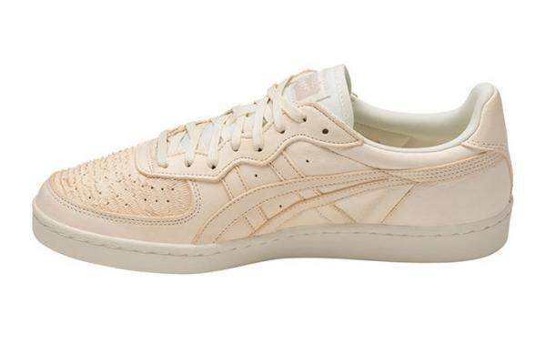 オニツカタイガーから、なめし加工の天然レザーを使用した新作スニーカー「ソフトマーティ」