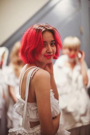 イクミの限定ショップが伊勢丹新宿店に、ポップで毒々しい17年秋冬ウェアを展開 - デザイナーの来場も