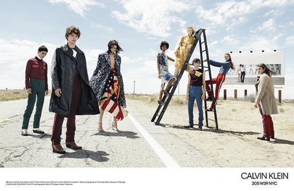 カルバン・クライン 17年秋のビジュアル公開、ラフ・シモンズのデビューコレクションをフィーチャー