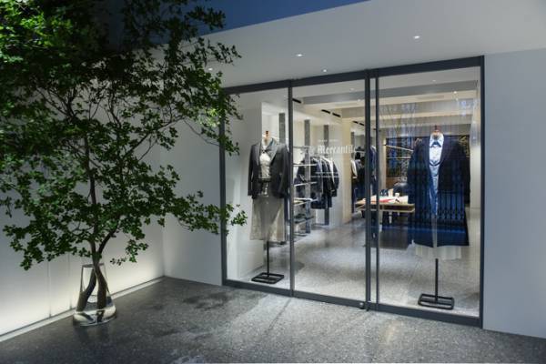 Scye初の直営路面店「サイ マーカンタイル」が千駄ヶ谷に - 店舗限定ユニセックスコレクション開始