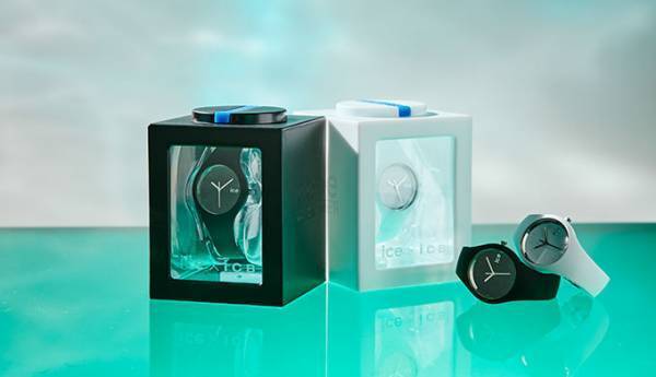 アイスウォッチ×ICB、ケースとベルト一体型のミニマルなウォッチ - ホワイト・ブラックの2色で