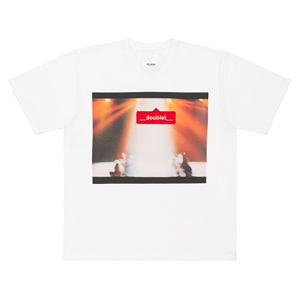 ドーバー 銀座からダブレットの限定Tシャツ - モデルのインスタアカウントをワッペンで“タグ付け”