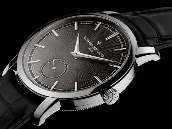ヴァシュロン・コンスタンタン「トラディショナル」の日本上陸100年記念ウォッチ、手彫りの繊細な文字盤