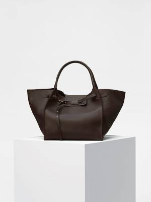 セリーヌ新作「ビッグバッグ」、ラグジュアリーな1枚革仕様のトートバッグ