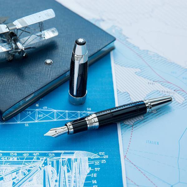 モンブランから『星の王子さま』作者テグジュペリモチーフの万年筆＆ボールペン、ペン先に星マーク