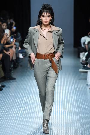 エモダ 2017年秋冬コレクション - ポップカラーと夜を楽しむディスコガール