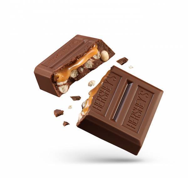 「ハーシーズ クッキープラス」サクサククッキーとキャラメル&バニラソースをチョコにプラス